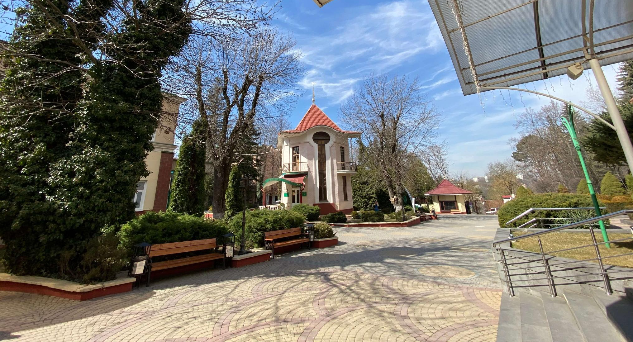 Бювет весна