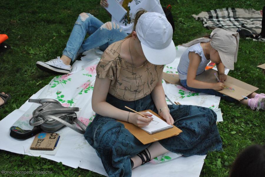 01.08.2019. В Кисловодске проходит марафон «Рисуй весь август» 